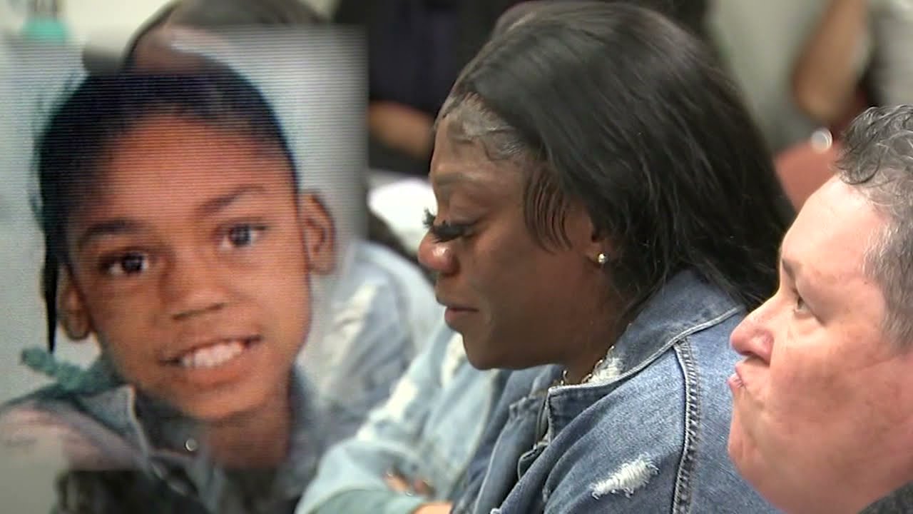 Ryan Harris' mother faints at clemency hearing for daughter's killer | ABC7 Chicago
