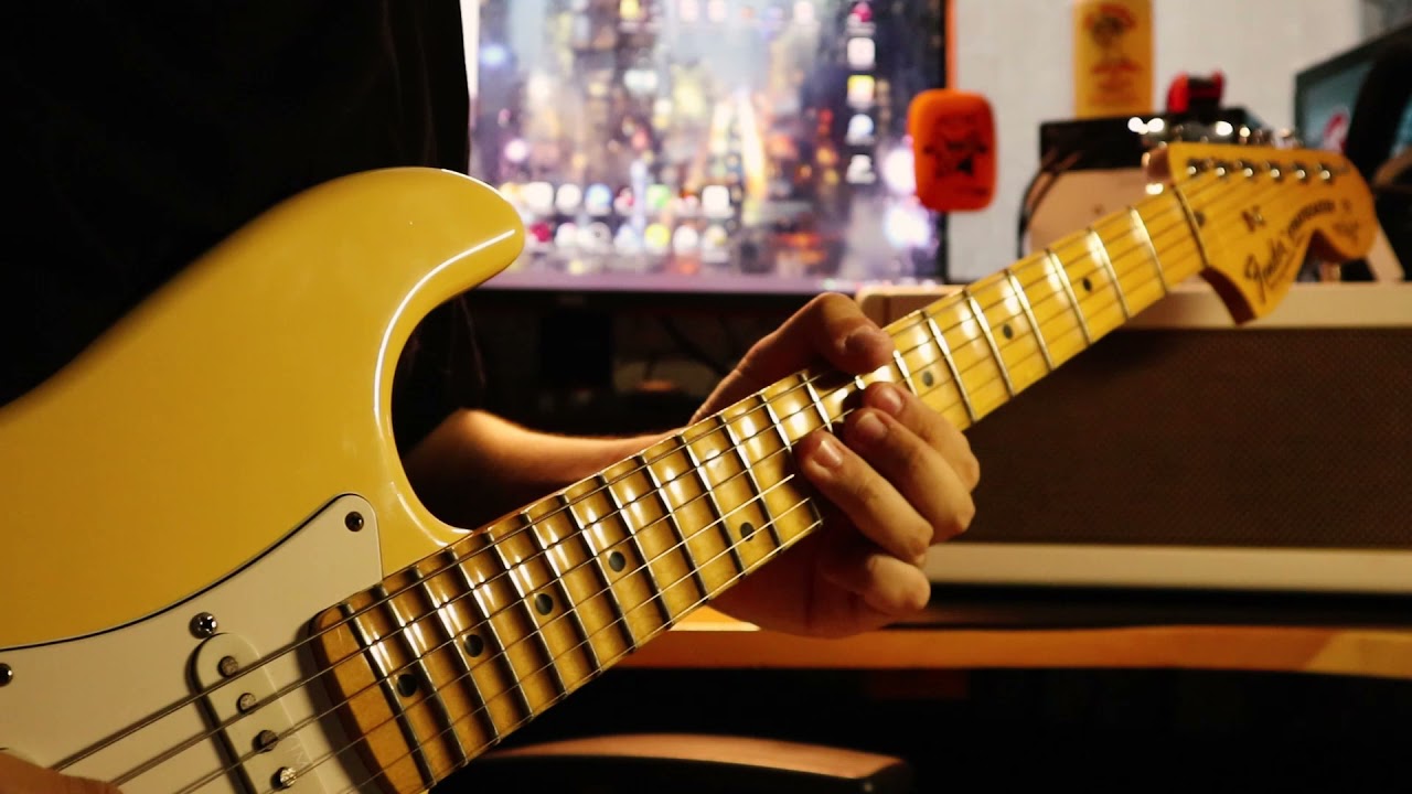 Warm and touching music is transmitted by ROXTONE Pure series cable.
