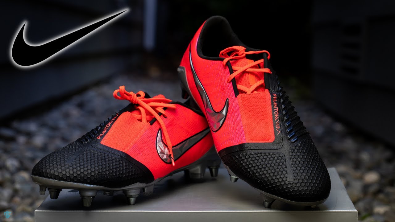 Special CUSTOM Football Boots | Nike Phantom Venom Elite SG Review | Pro Footballer Boot Reviews