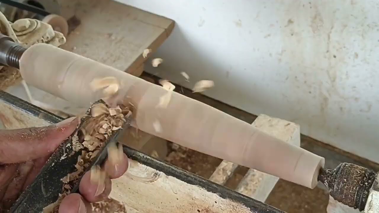 ⭕ The lathe knife is held so comfortable _ Bubut kayu