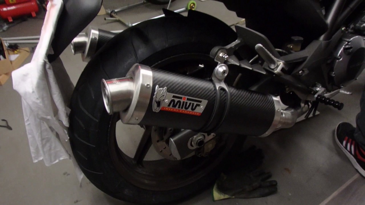 Cagiva Raptor 1000 mit MIVV Carbon