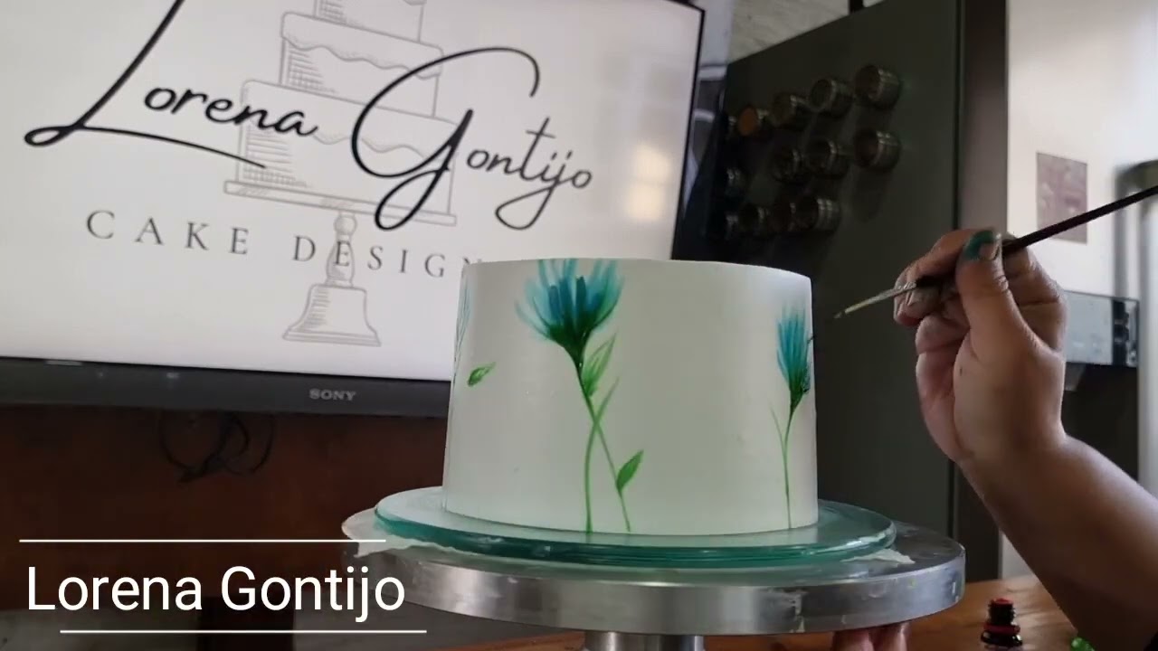 BOLO DECORADO COM PINTURA AQUARELADA