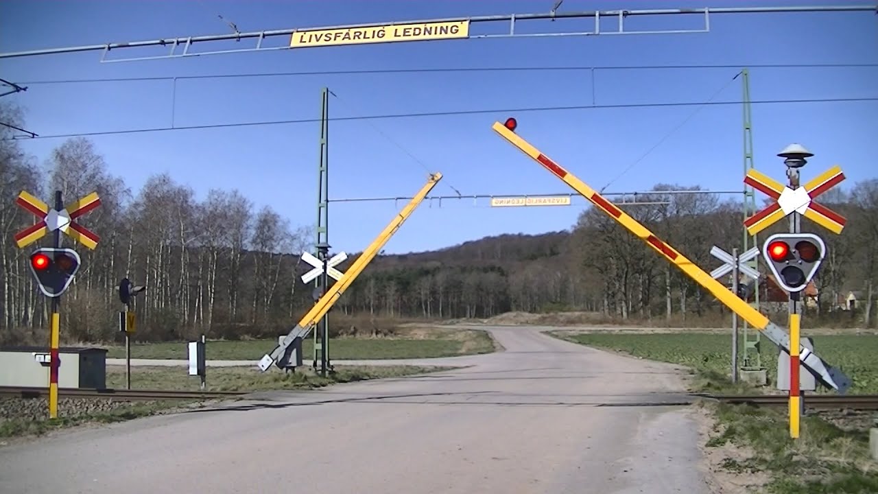 Spoorwegovergang Sölvesborg (S) // Railroad crossing // Järnvägsövergång