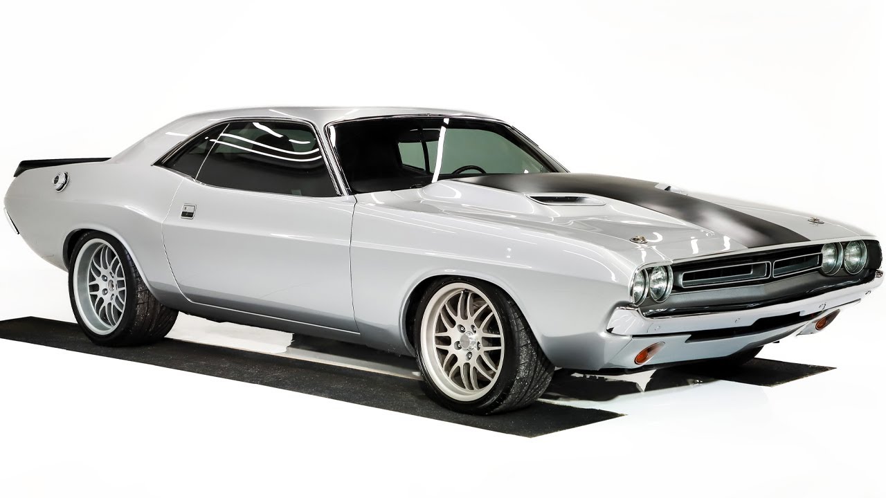 В автомузее Volo Auto Museum продается Dodge Challenger 1972 года выпуска (V22114).