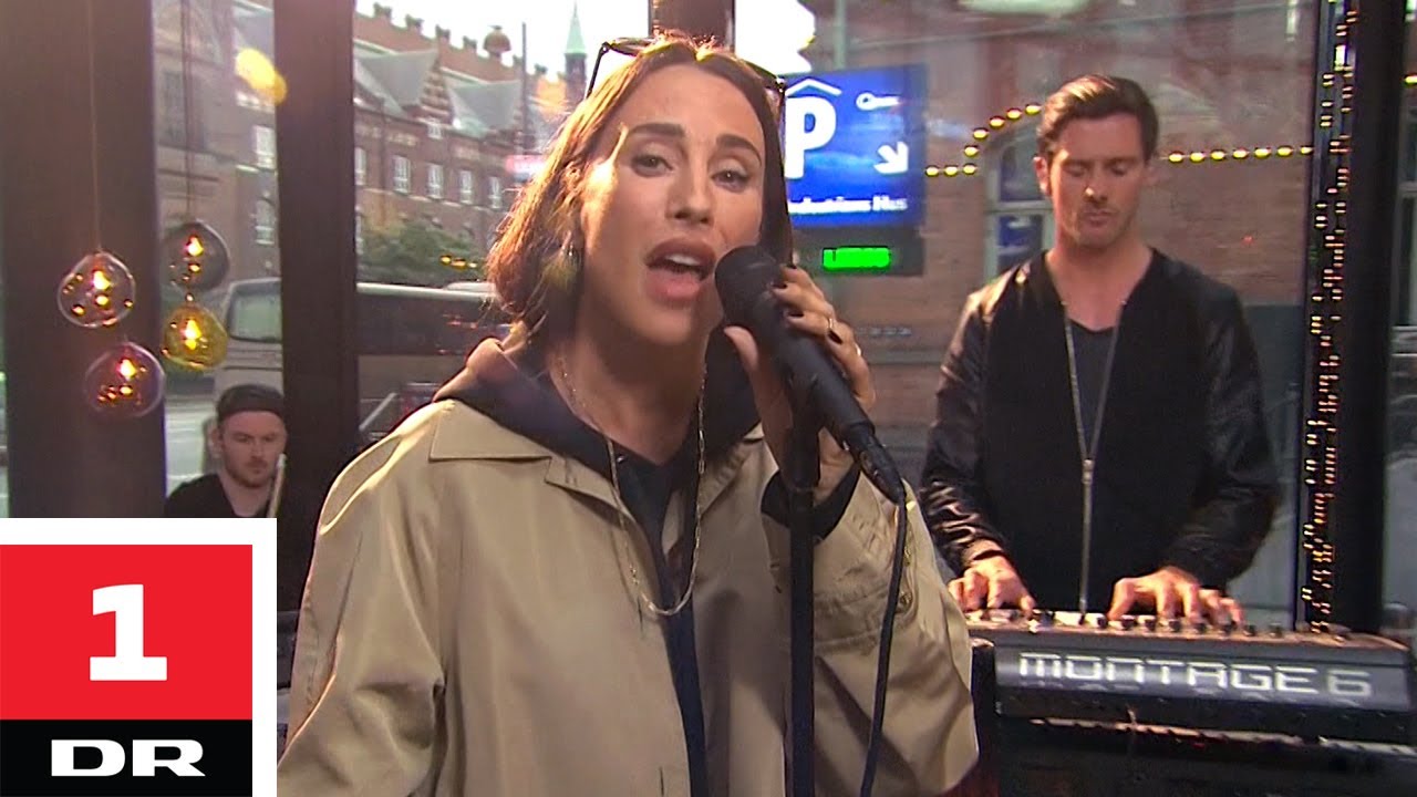 Medina - Det Smukkeste (LIVE) | Aftenshowet | DR1