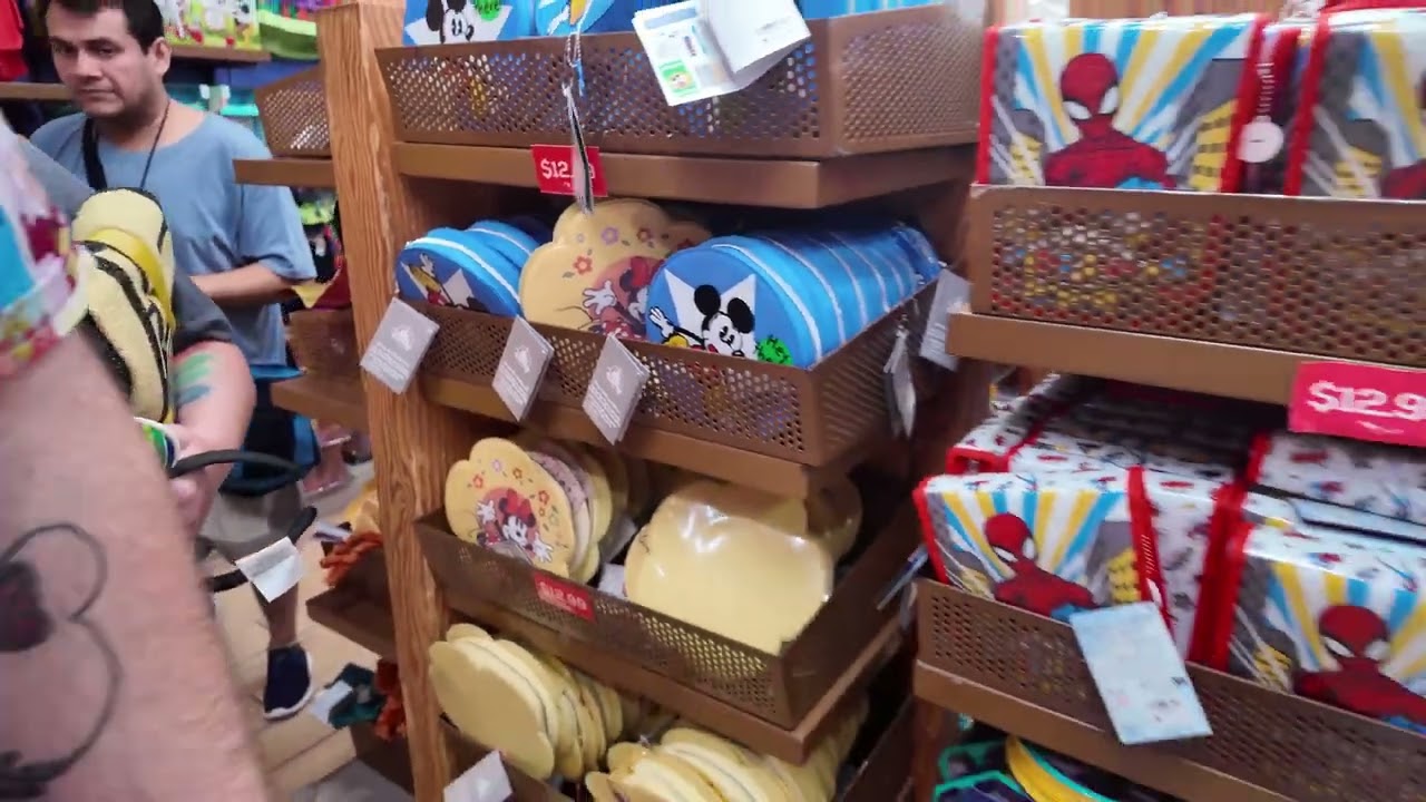 Shopping @ Vineland Outlets - Disney Character Warehouse - September 2025