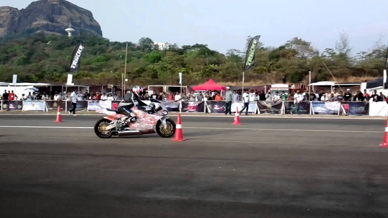 The MTT Turbine Bike (Y2K) at the Valley Run 2013 Drag Races