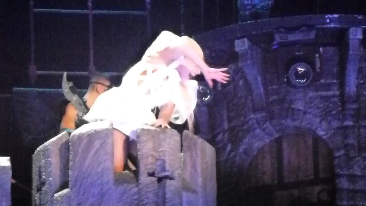 Lady gaga - Judas live at Ziggodome Amsterdam
