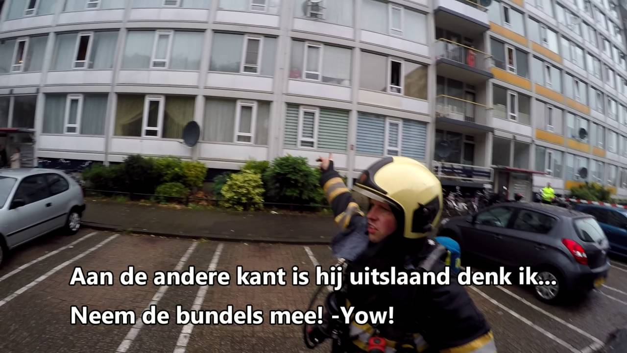 Brandweer Utrecht in actie: Flatbrand Ibisdreef 27-7-2016