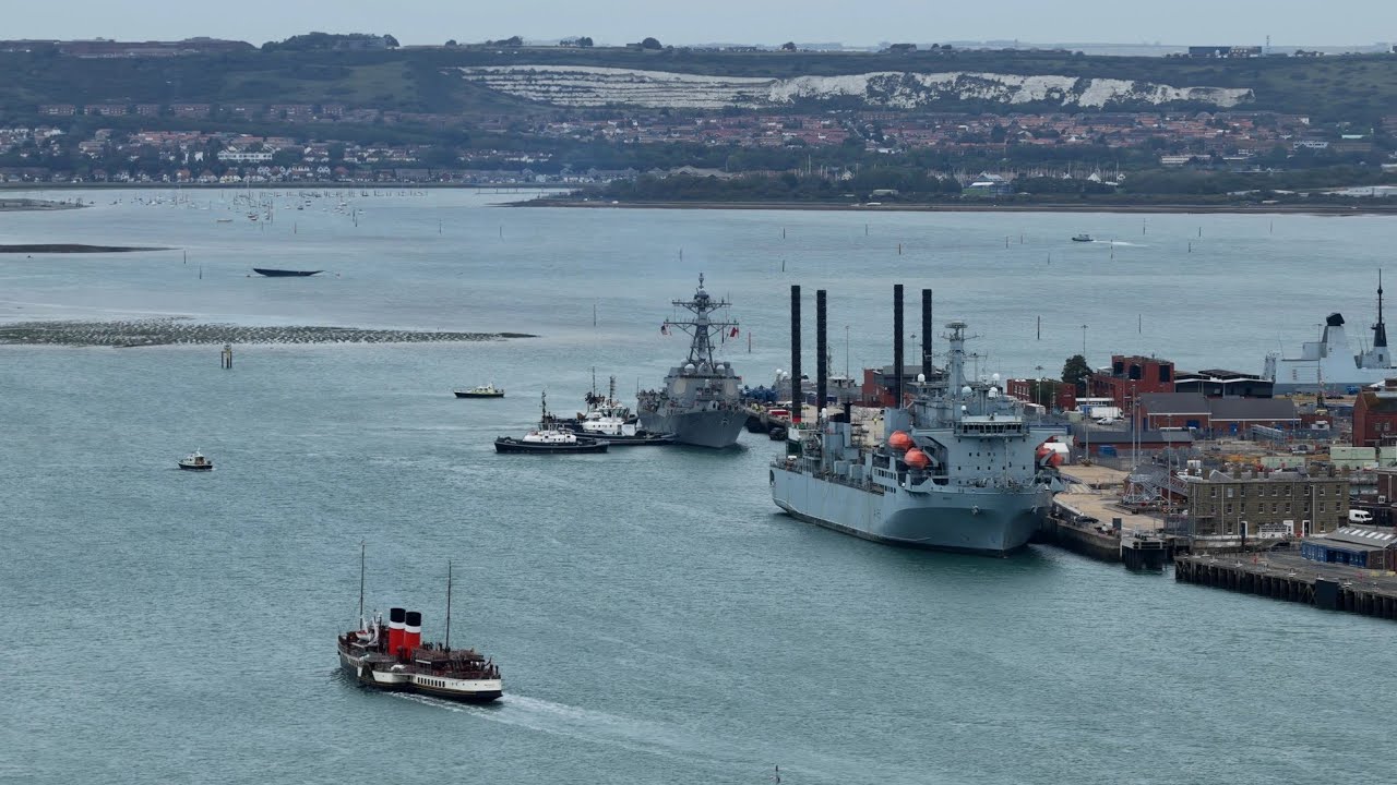 The waverley arriving at Portsmouth 14th September 2025 mavic 4 pro 4k 60fps 