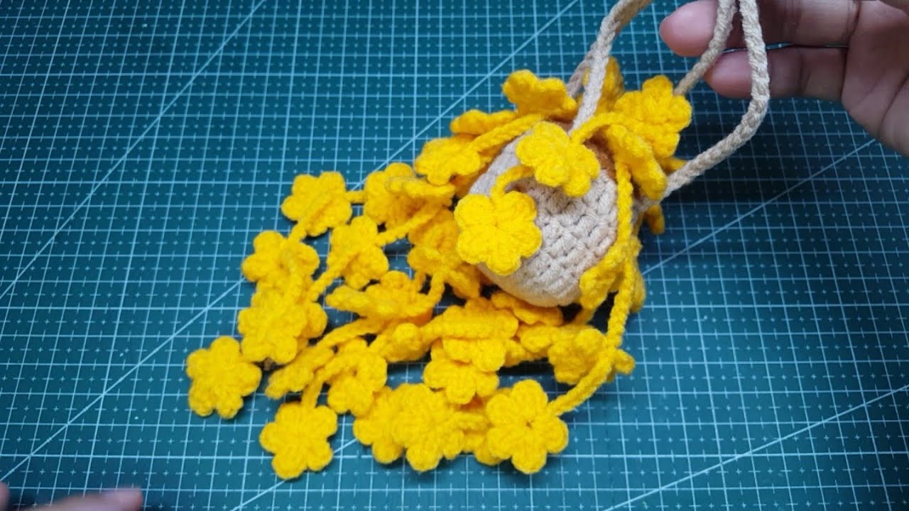 How to crochet hanging flower | plant | vines | Easy Tutorial for Beginners | Pattern