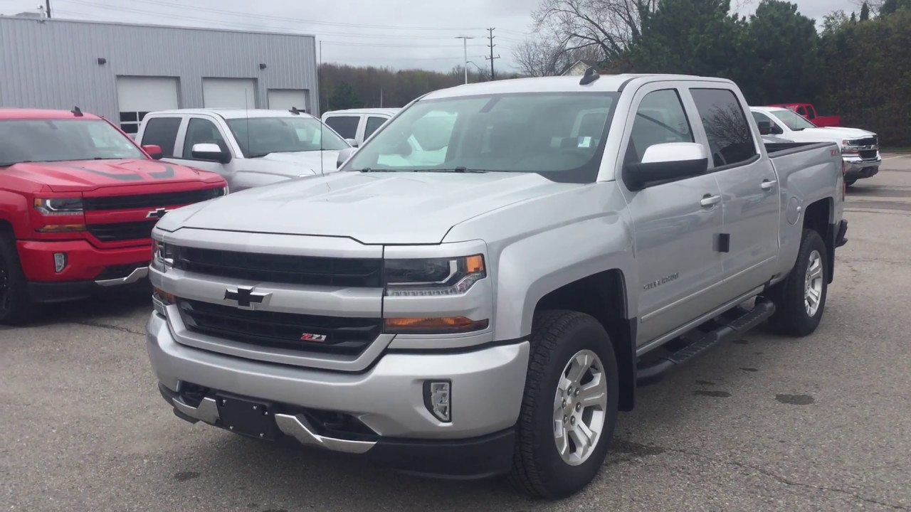 2017 Chevrolet Silverado 1500 LT Z71 Crew Cab Silver Ice Metallic Roy Nichols Motors Courtice ON