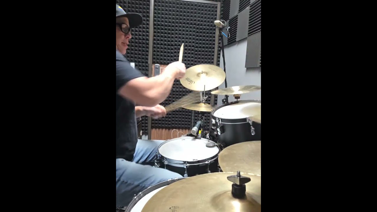 Houses of the Holy(kind of 😀)DGMix #SunoAI v5 #Moises #ZoomL12Next #LedZeppelin Thanks for watching!