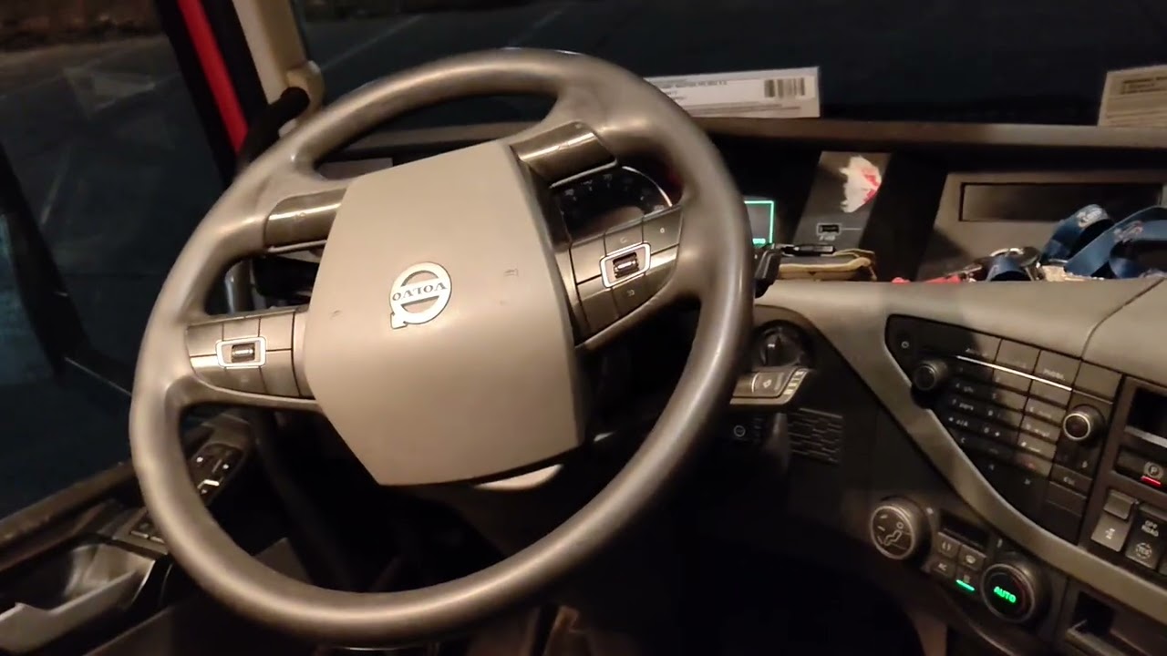 Volvo fh instrukcja obsługi opis wnętrza samochodu . 