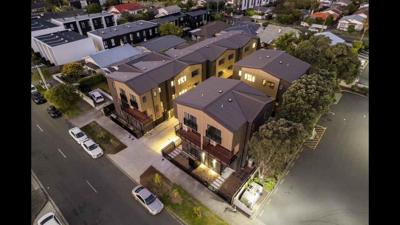 The One In Huia | 9&11 Huia Road, Point Chevalier