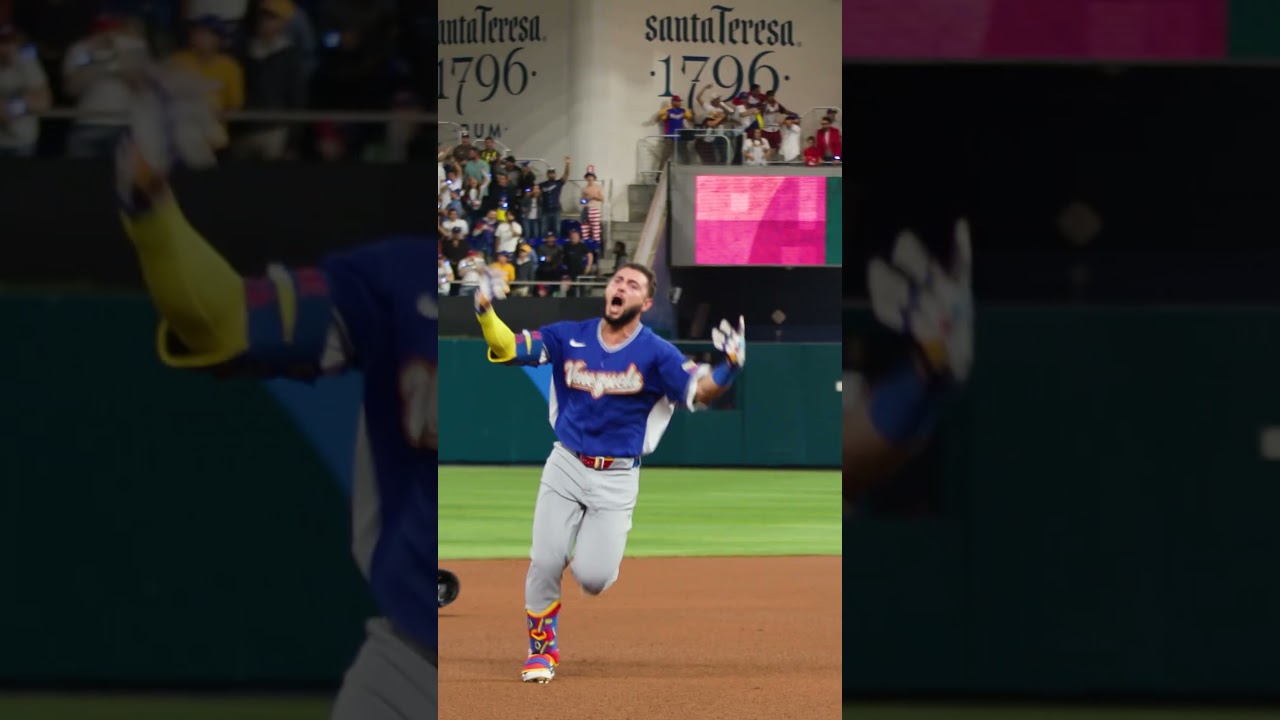 Wilyer Abreu continues to leave his mark on the #WorldBaseballClassic 🔥