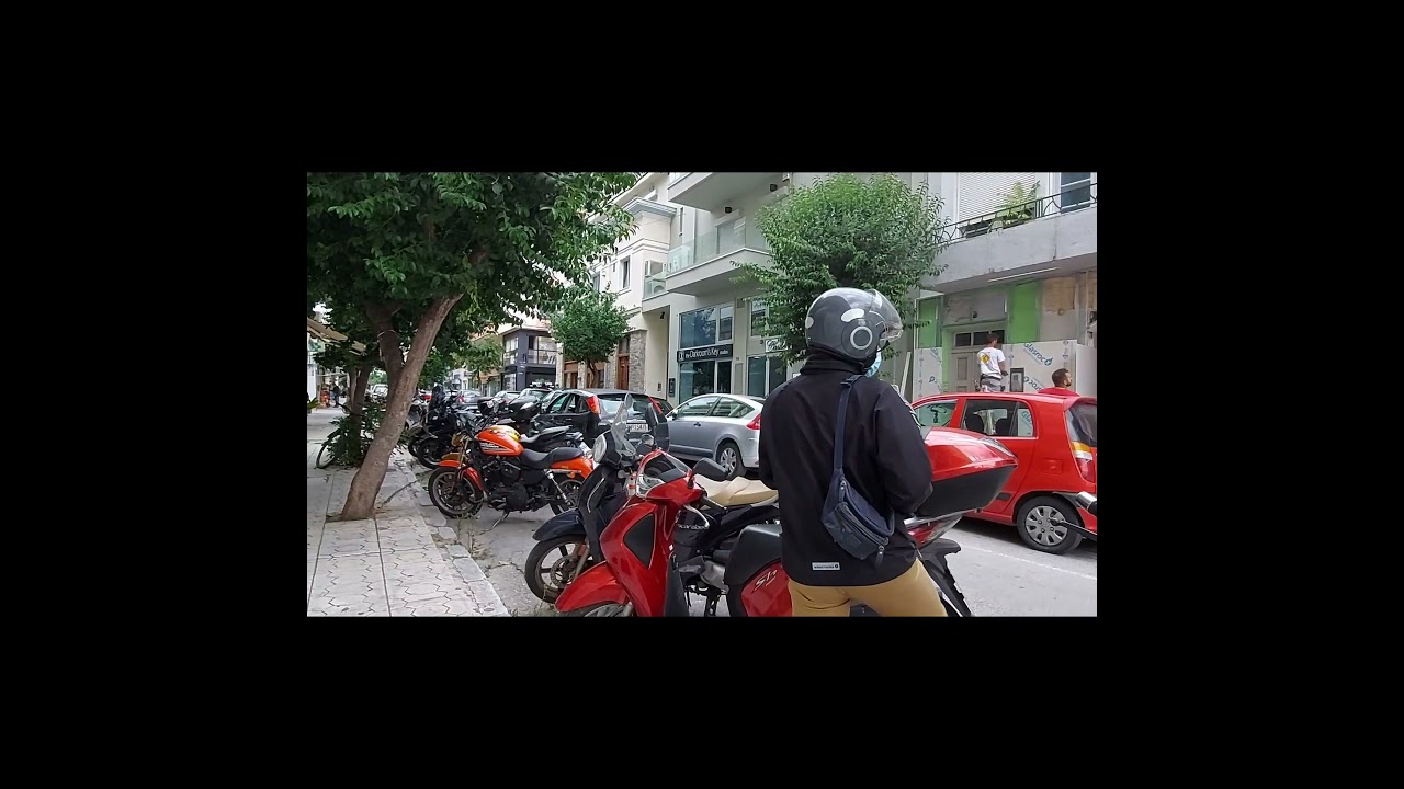 Σοκάκια   και  τσιπουράδικα   Βόλου