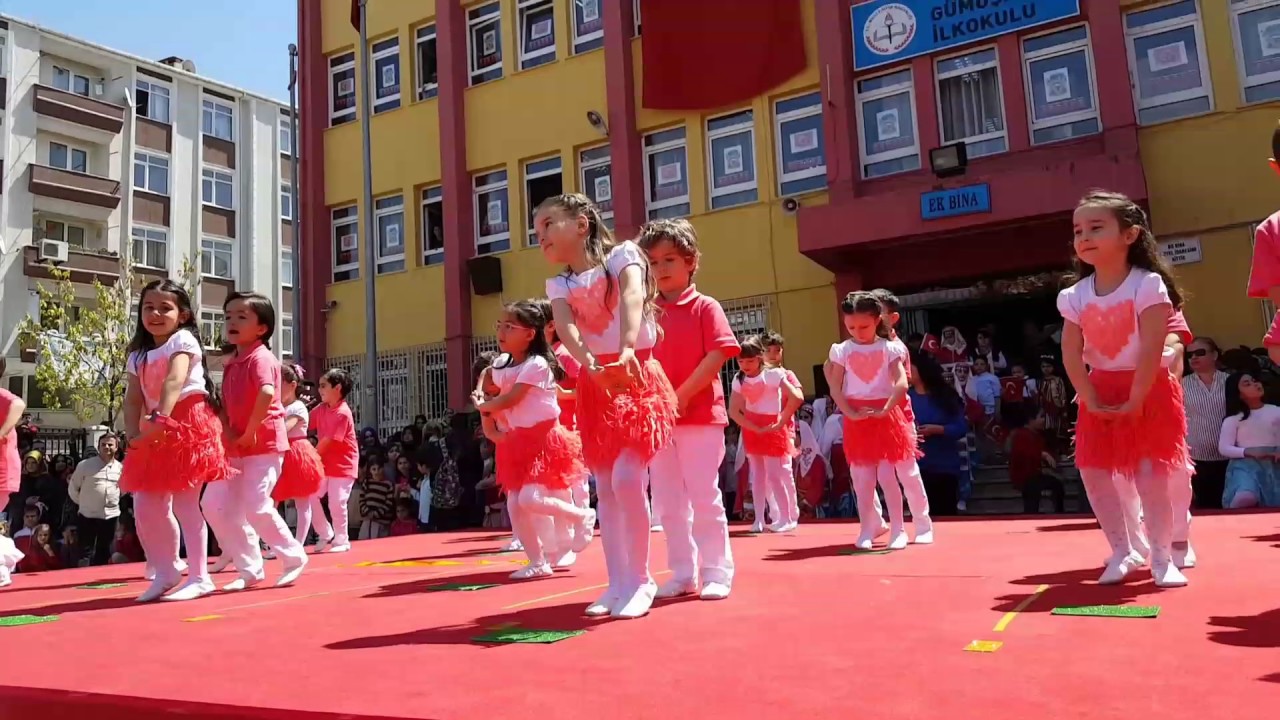 Gumuspala ilkogretim okulu 23 Nisan gosterisi