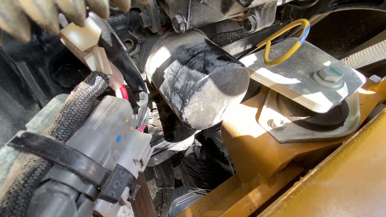 Cat 301 7D CR( 2018 Mini Excavator )Oil Change