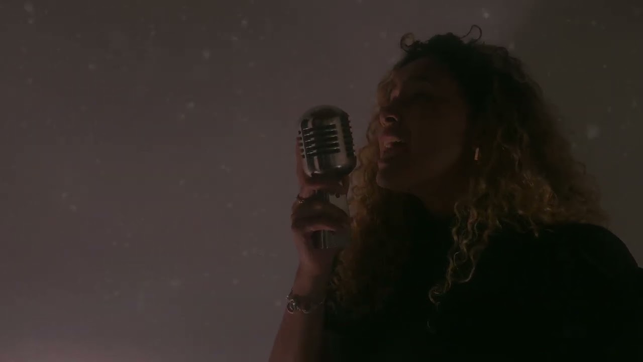 AUSENCIA (MANOS DE TIJERA) - MALENNA - (Video Lyric)