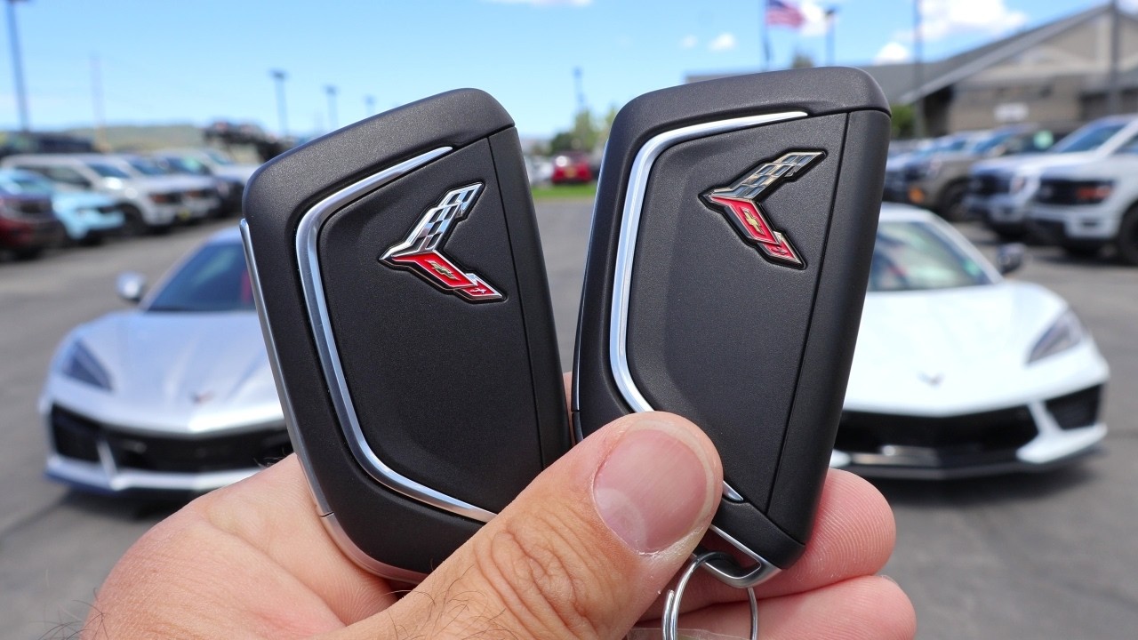 ONE is WORTH BUYING! //2027 Corvette Stingray vs 2027 Corvette Grand Sport//