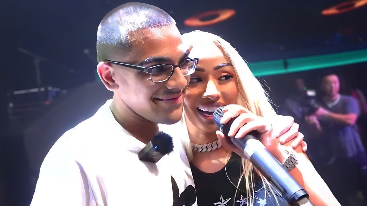 Rubi Rose Brings N3on On Stage..