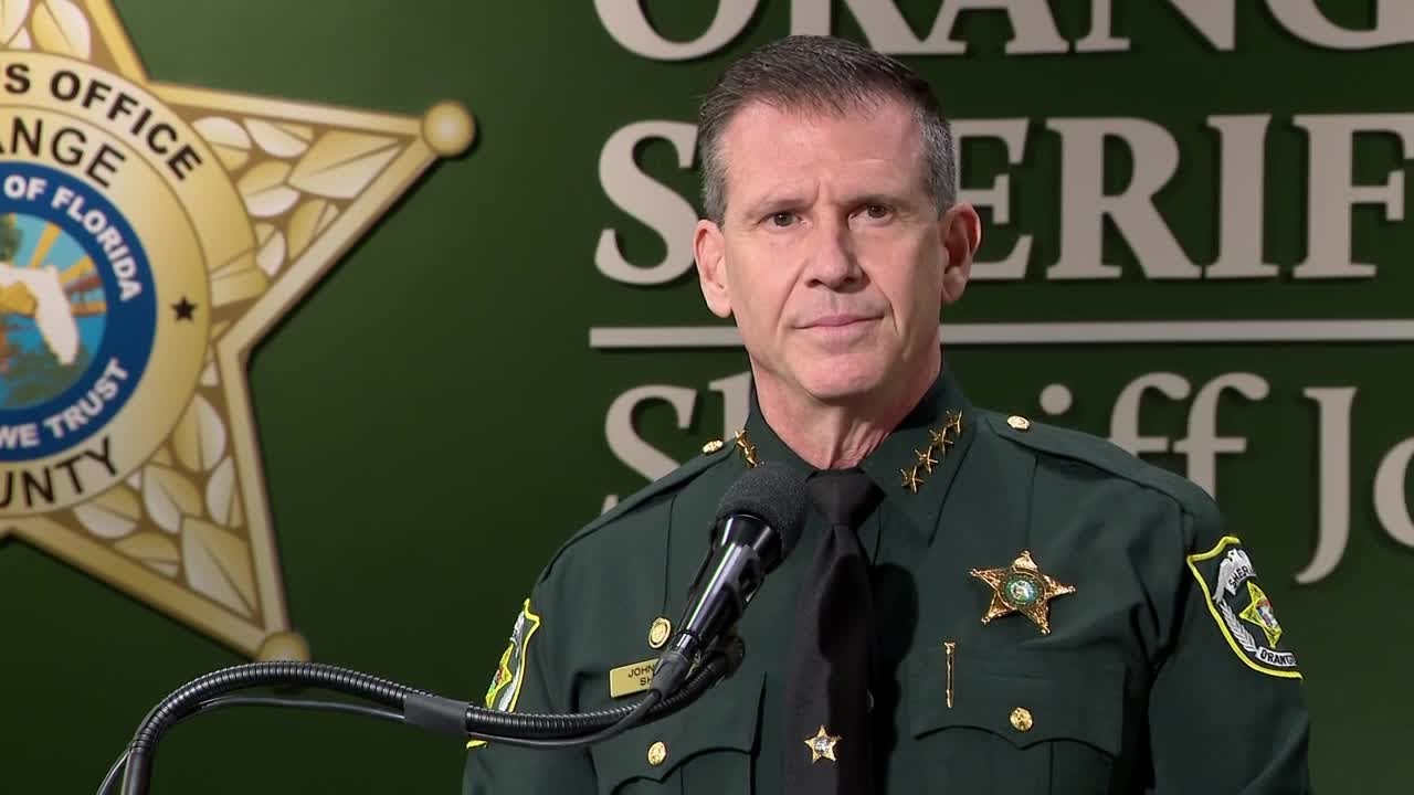 Orange County sheriff gives update after deputy shoots suspected shoplifter outside Walmart
