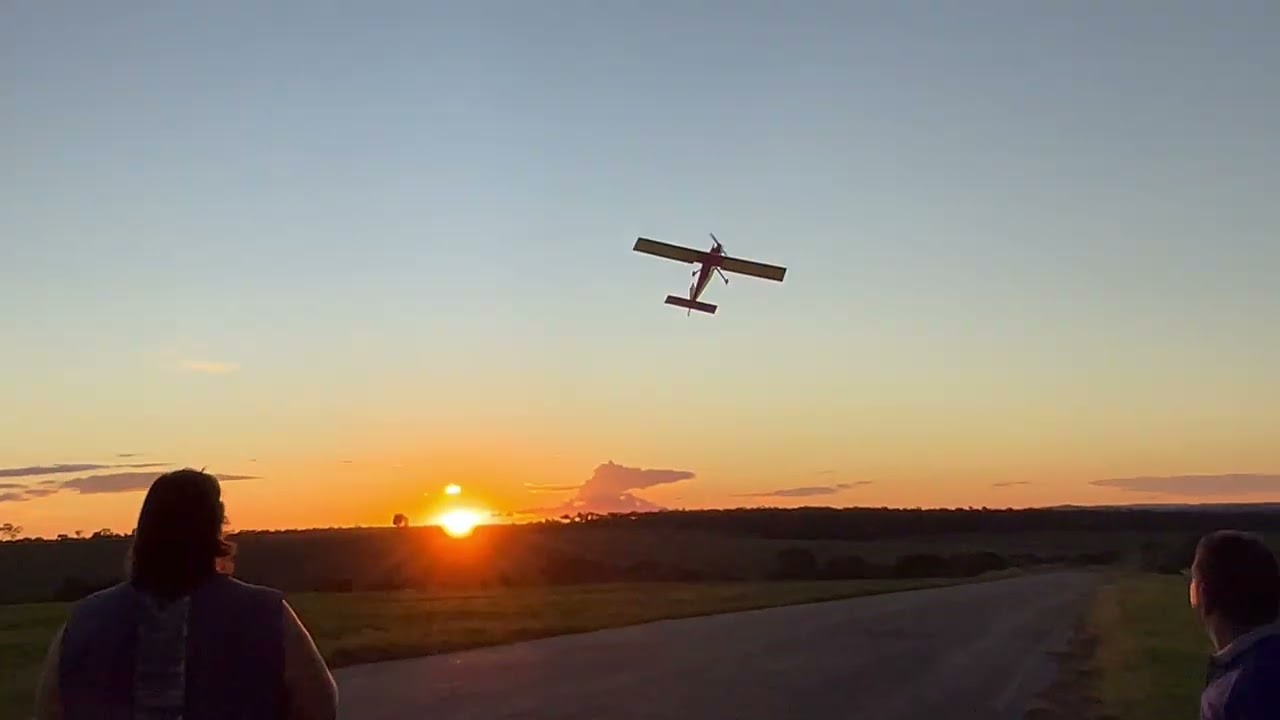 Aeromodelo 35cc asa alta