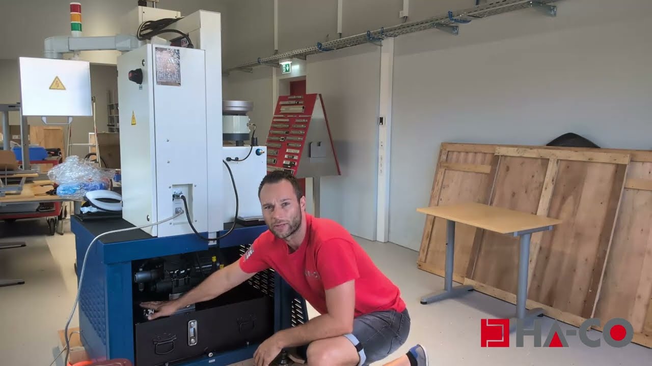 HA CO Einpressmaschine Öl befüllen