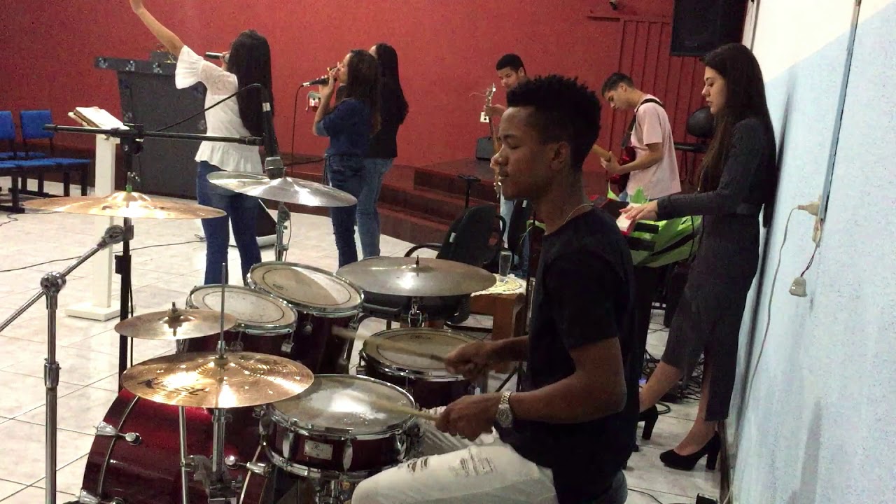 EM TEUS BRAÇOS-LAURA SOUGUELLIS-(MATEUSHC DRUM)-DRUM COVER-USE FONES🎧