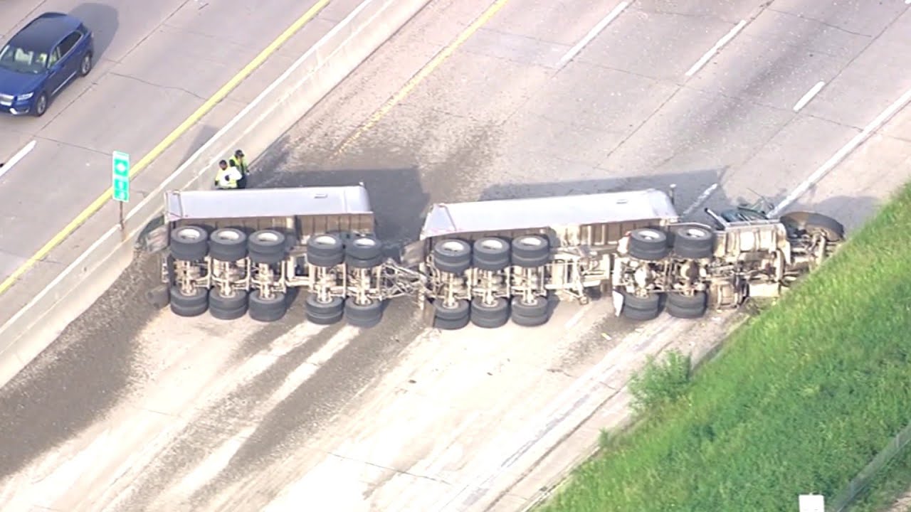 Chopper video: Semi truck rollover closes NB Lodge Freeway at Livernois Avenue in Detroit