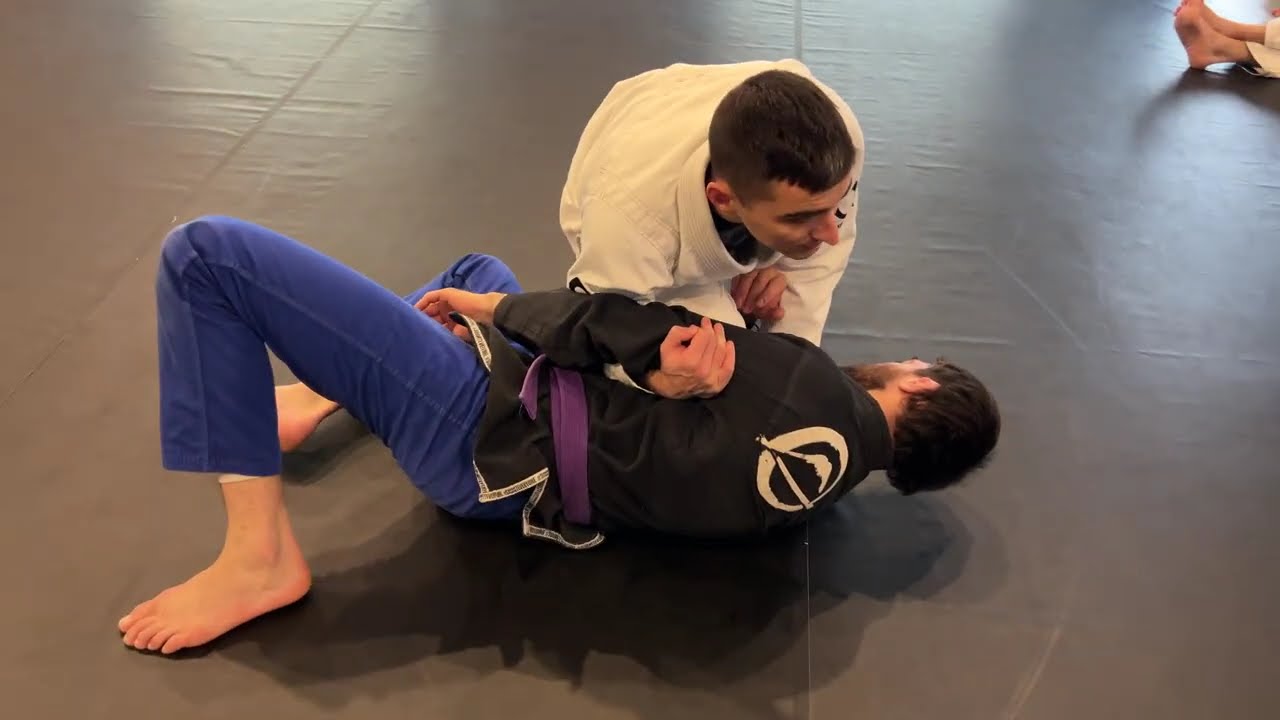 Far Side Armbar from Top Knee on Belly