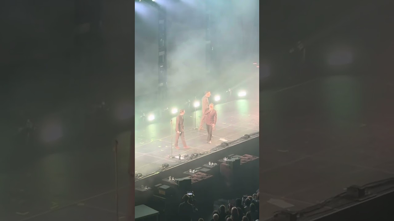 KAJ - Kom till byin live på KAJ on ice 