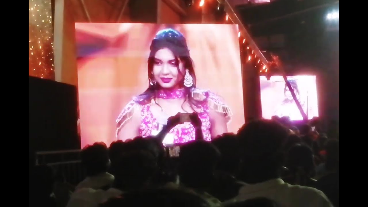 SS11Thavaseeli Dhool Kilapiya Pattathu Rani Song - Adhu Yaarupa Saatayala Adichittu irukkaruradhu