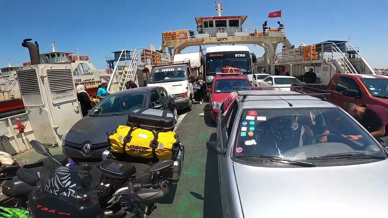 رحلة تونس بالدراجة النارية سافرت من جزيرة جربة للعاصمة تونس