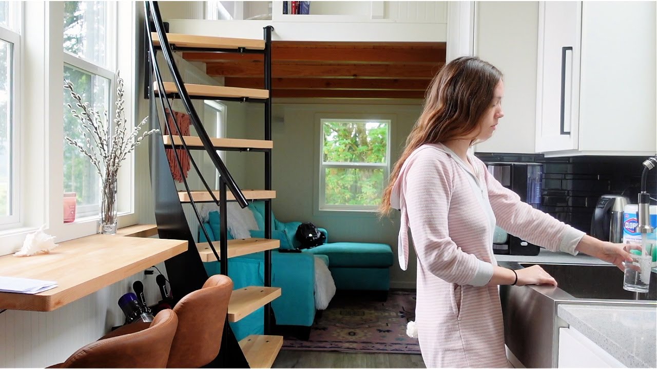 A day in the life living at my tiny house...