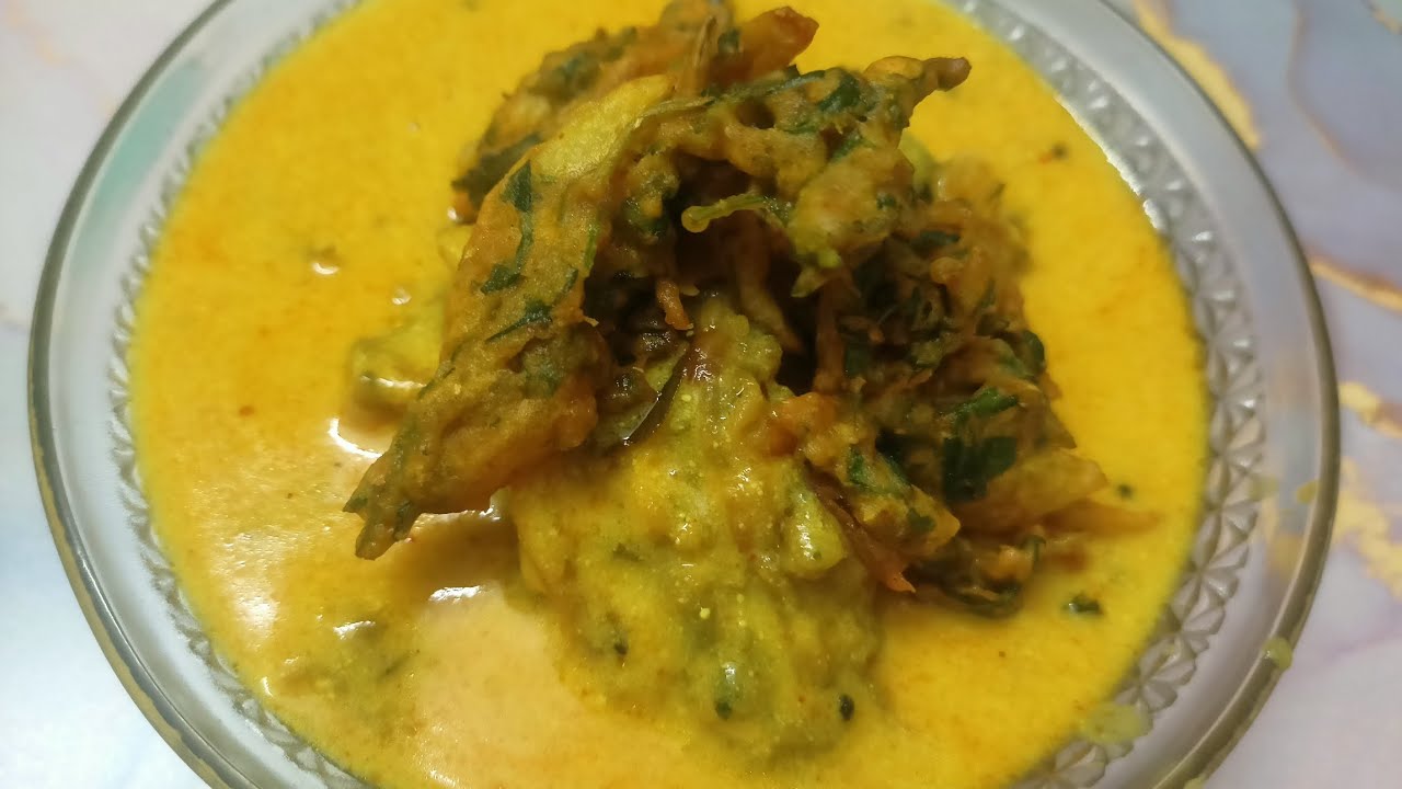 Delicious kadhi with Methi Aaloo ki Badi | स्वाद का राजा कढ़ी और मेथी आलू की बड़ी 