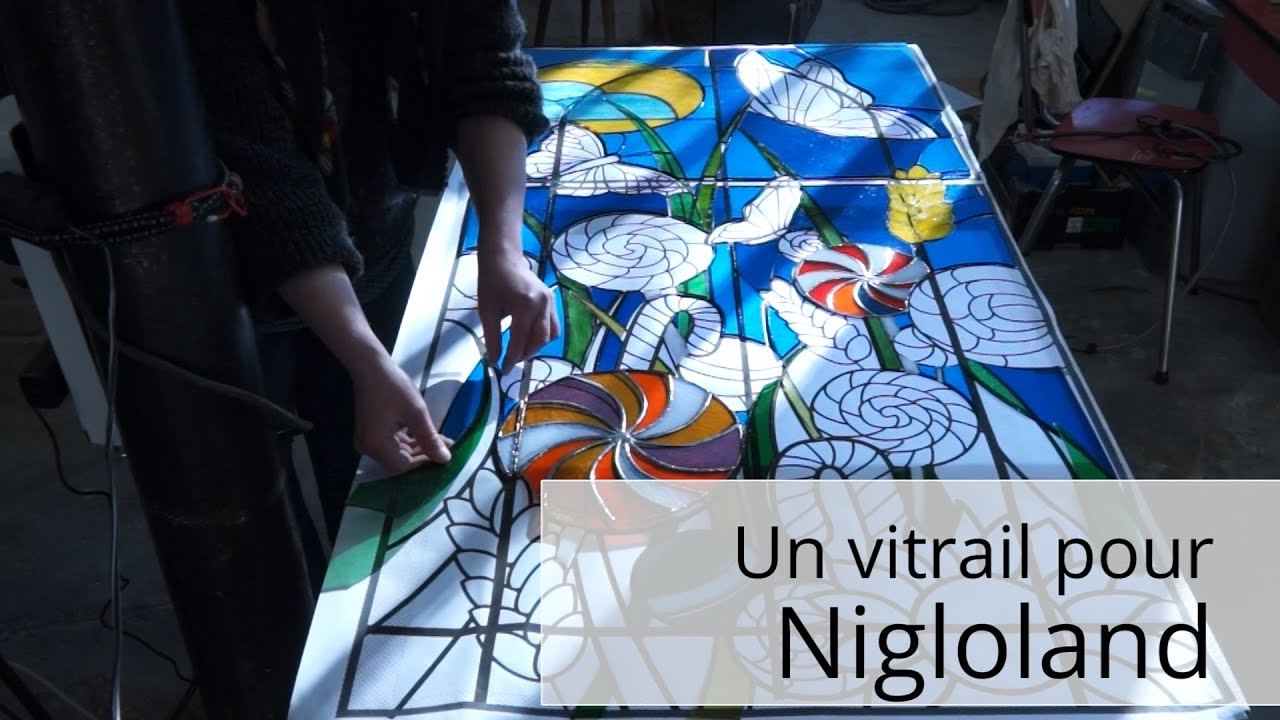 Nigloland, création d'un vitrail champ de bonbons