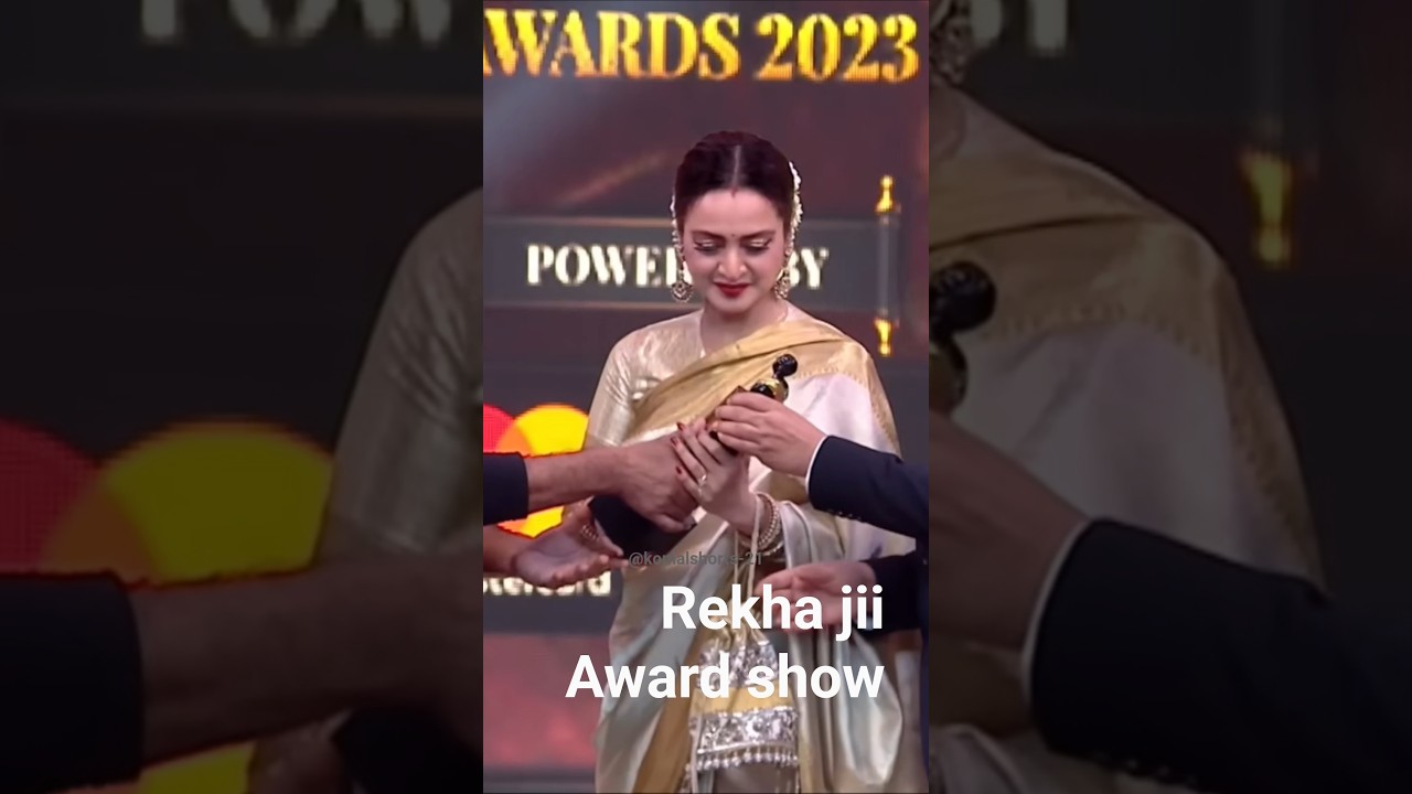 Rekha live Award show with Amitabh Bachchan #trendingshorts #viralshorts #shortsfeed