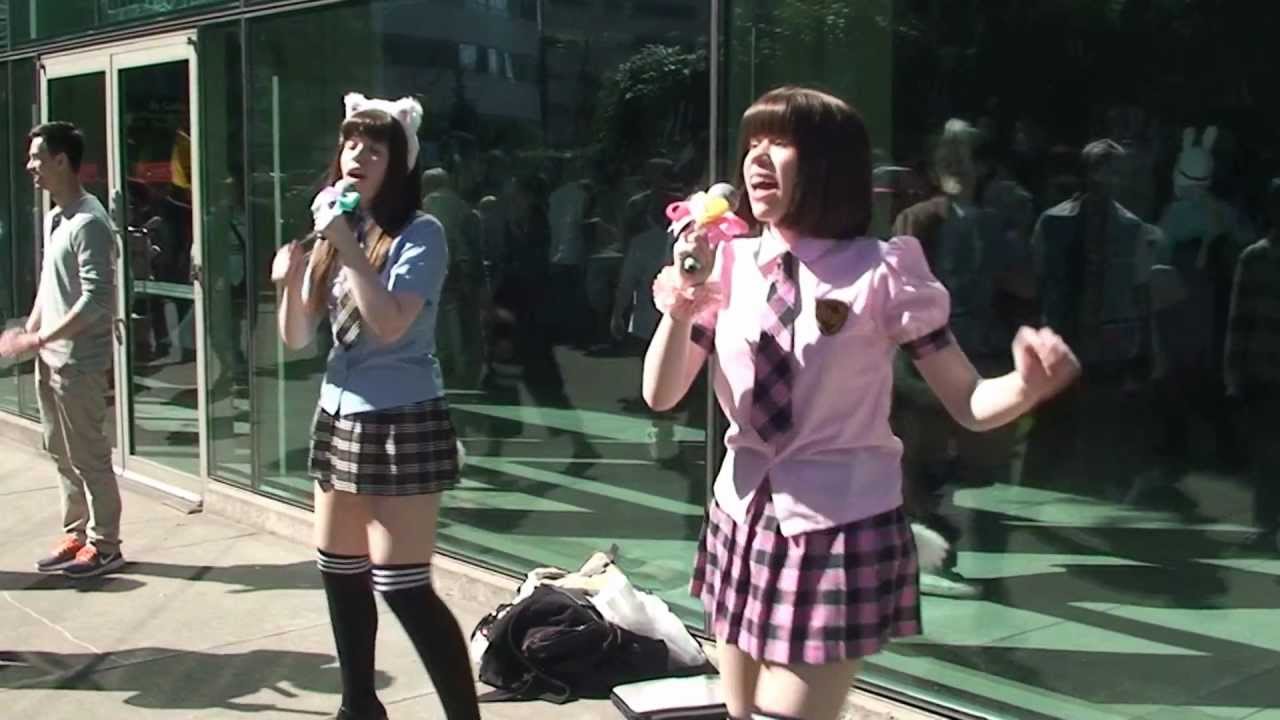 Sakura-con 2013 Day 2 - Moe-style twins﻿ Ally and Sally
