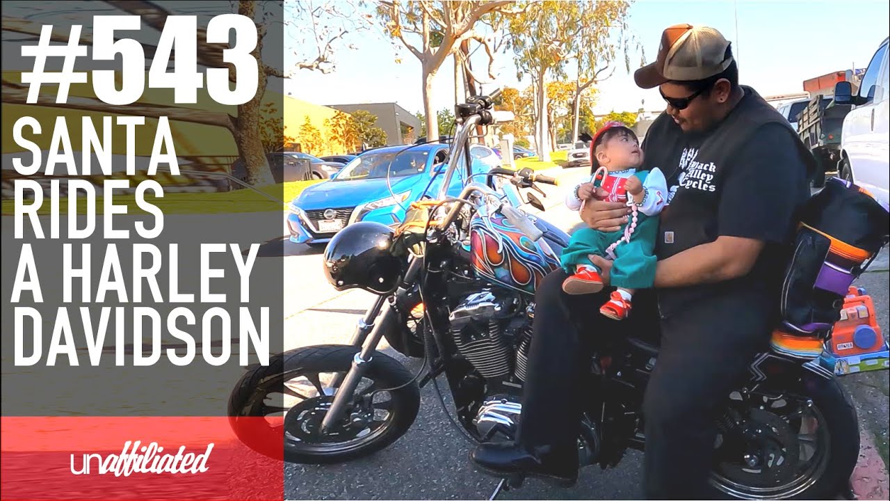 #543 - Санта едет на мотоцикле Harley Davidson