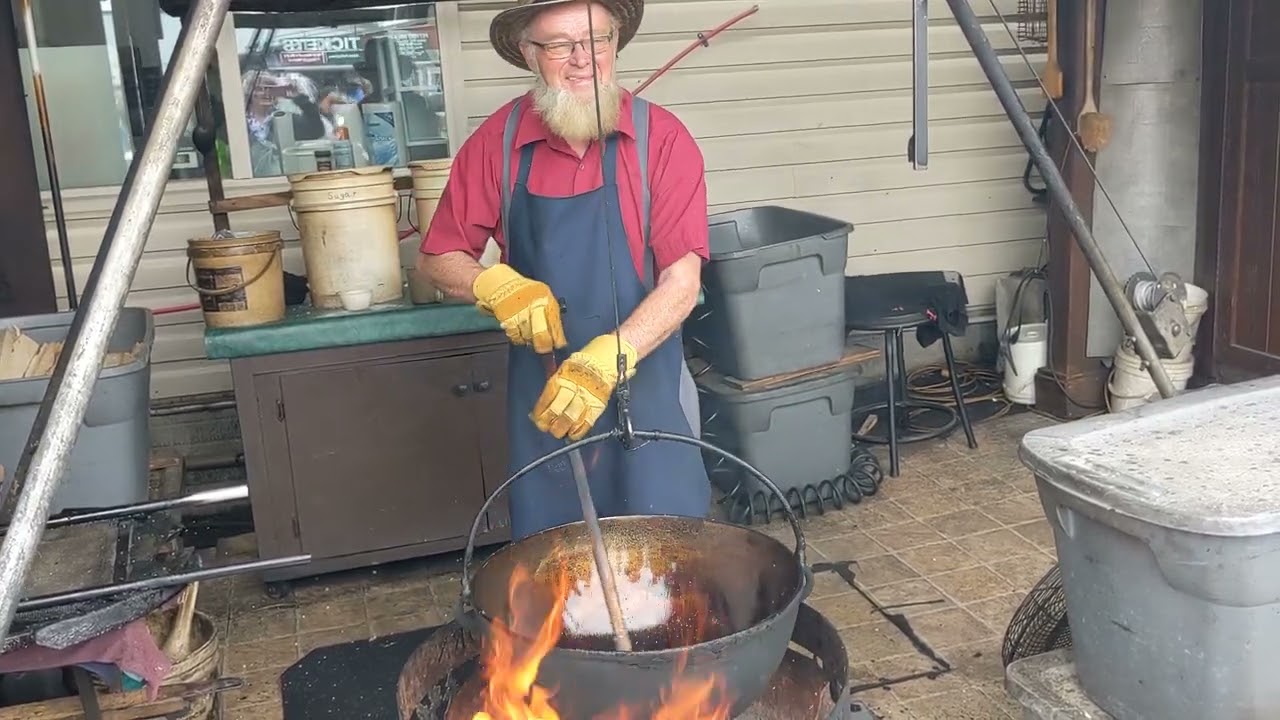 Making Real Amish Kettle Corn Over a Wood Fire