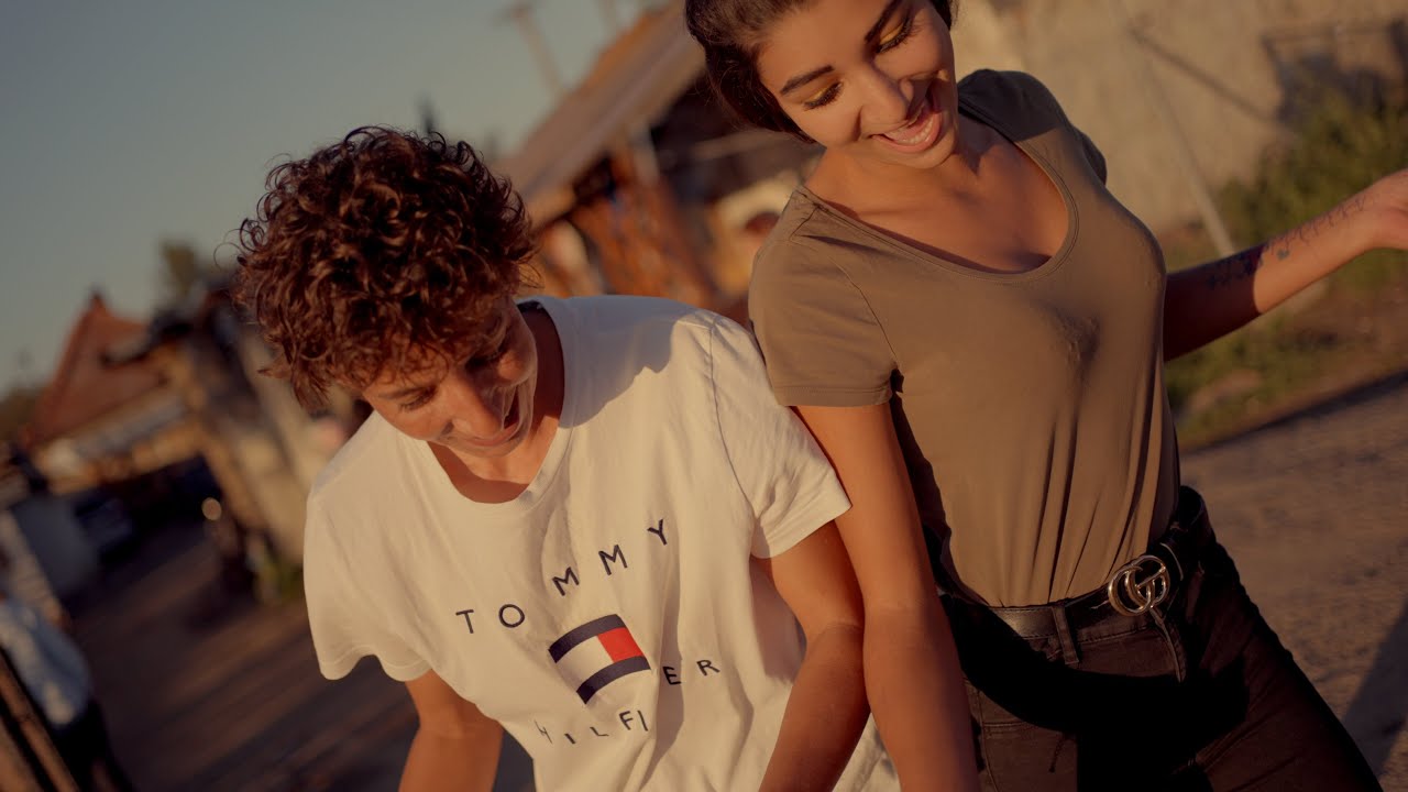 Castkovske cajenky - Tanecne cover video od Gipsy Edo a Erik
