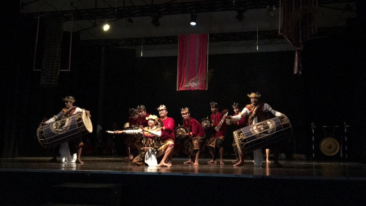 Pementasa Gendang Beleq Putri Dewi Anjani Lombok Utara Dalam acara NTB Menari 2020