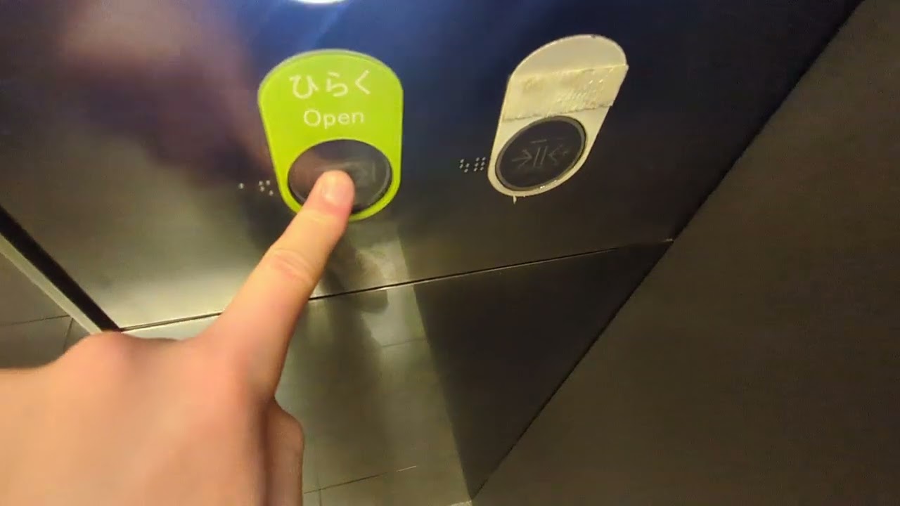 あべのハルカス近鉄本店のエレベーター（DG5号機）