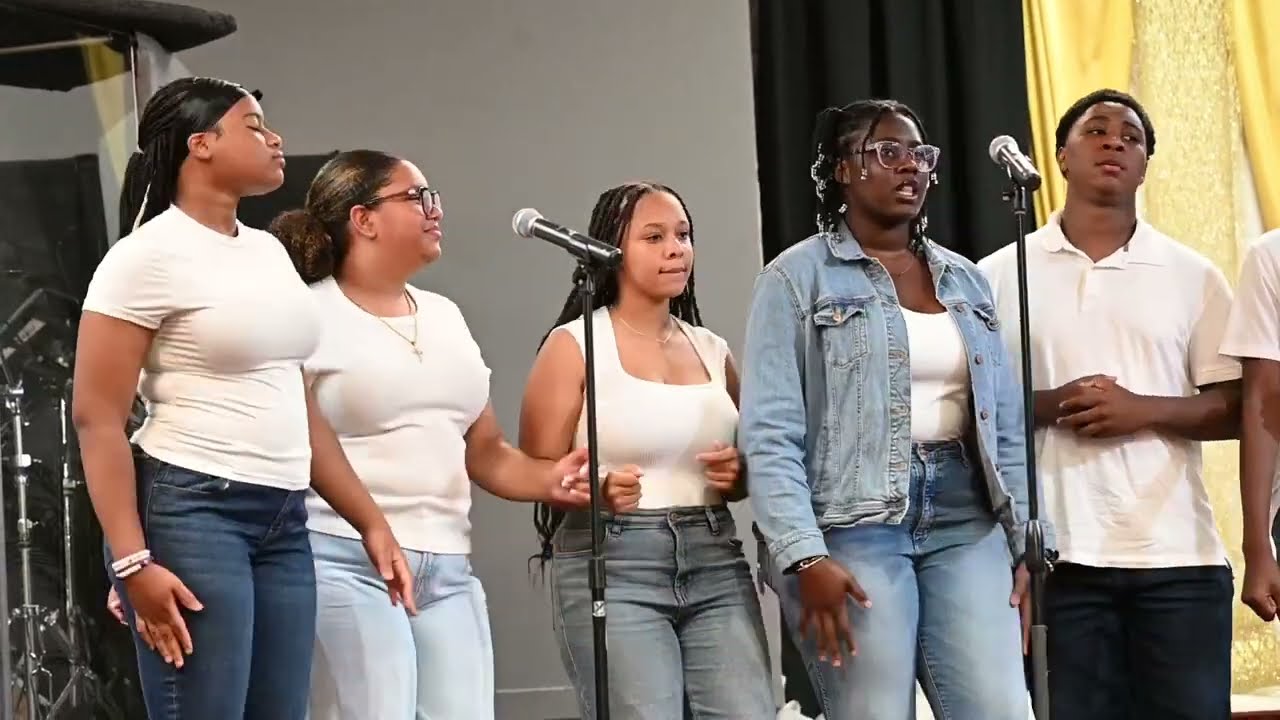 Loving praise youth choir .by Sharon Riley