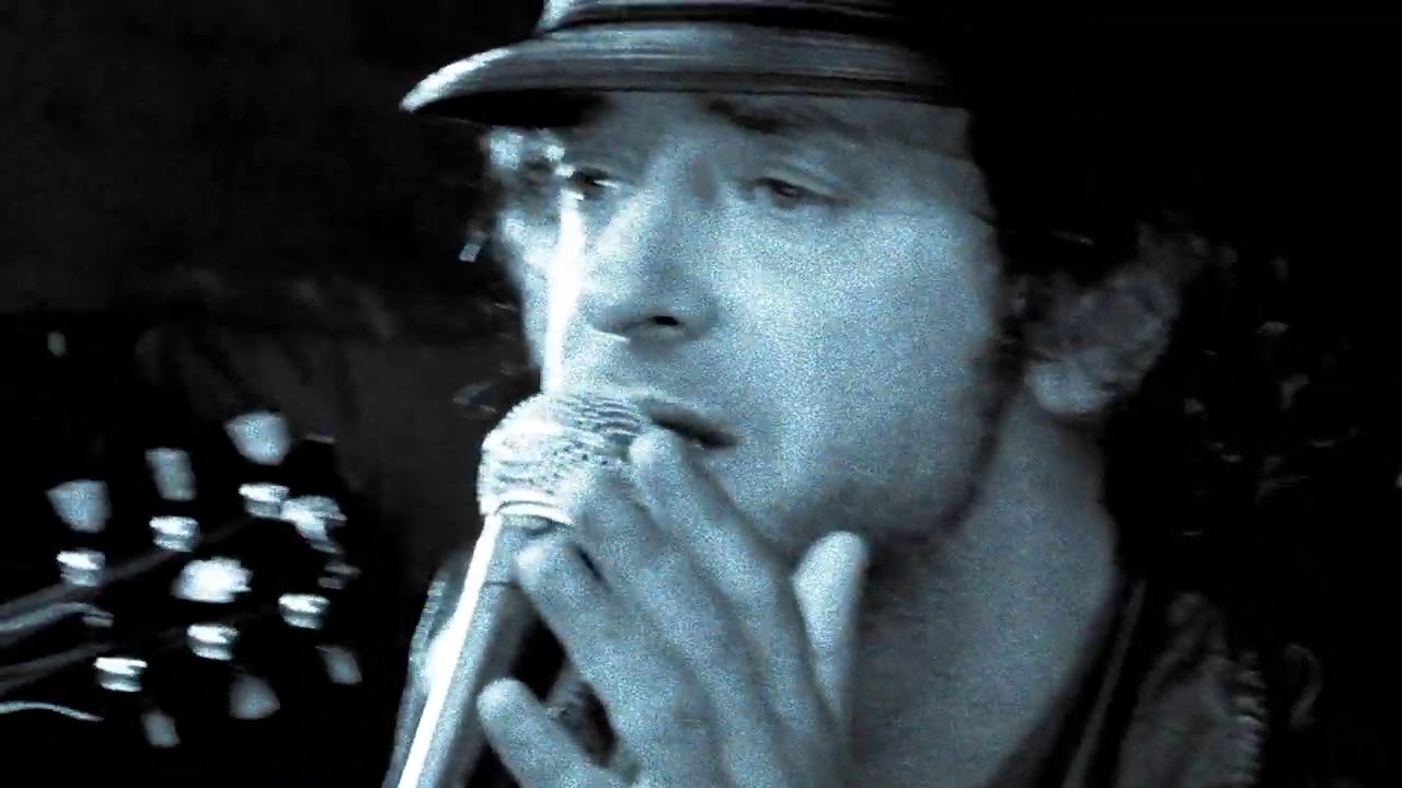 Bajofondo ft. Gustavo Cerati - El Mareo - Video Oficial
