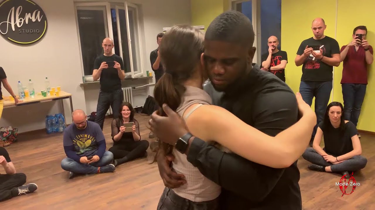 Go Go Club - Reza & Maria Alpas - Douceur Demo - by Mode Z&eacute;ro