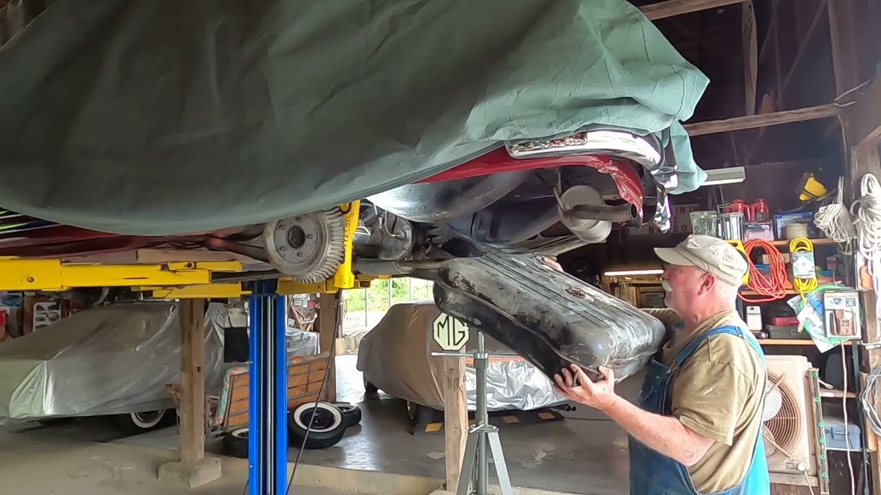 1959 Mercedes Benz 220S (W180) Ponton Sedan Refurbishing the Fuel Tank