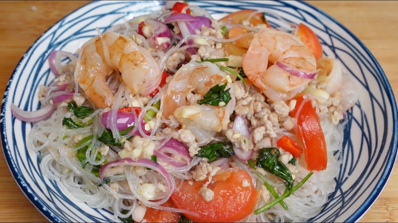 泰式凉拌冬粉，酸酸辣辣的，清爽又好吃，做法非常的简单Thai glass noodle salad, sour and spicy, refreshing and delicious